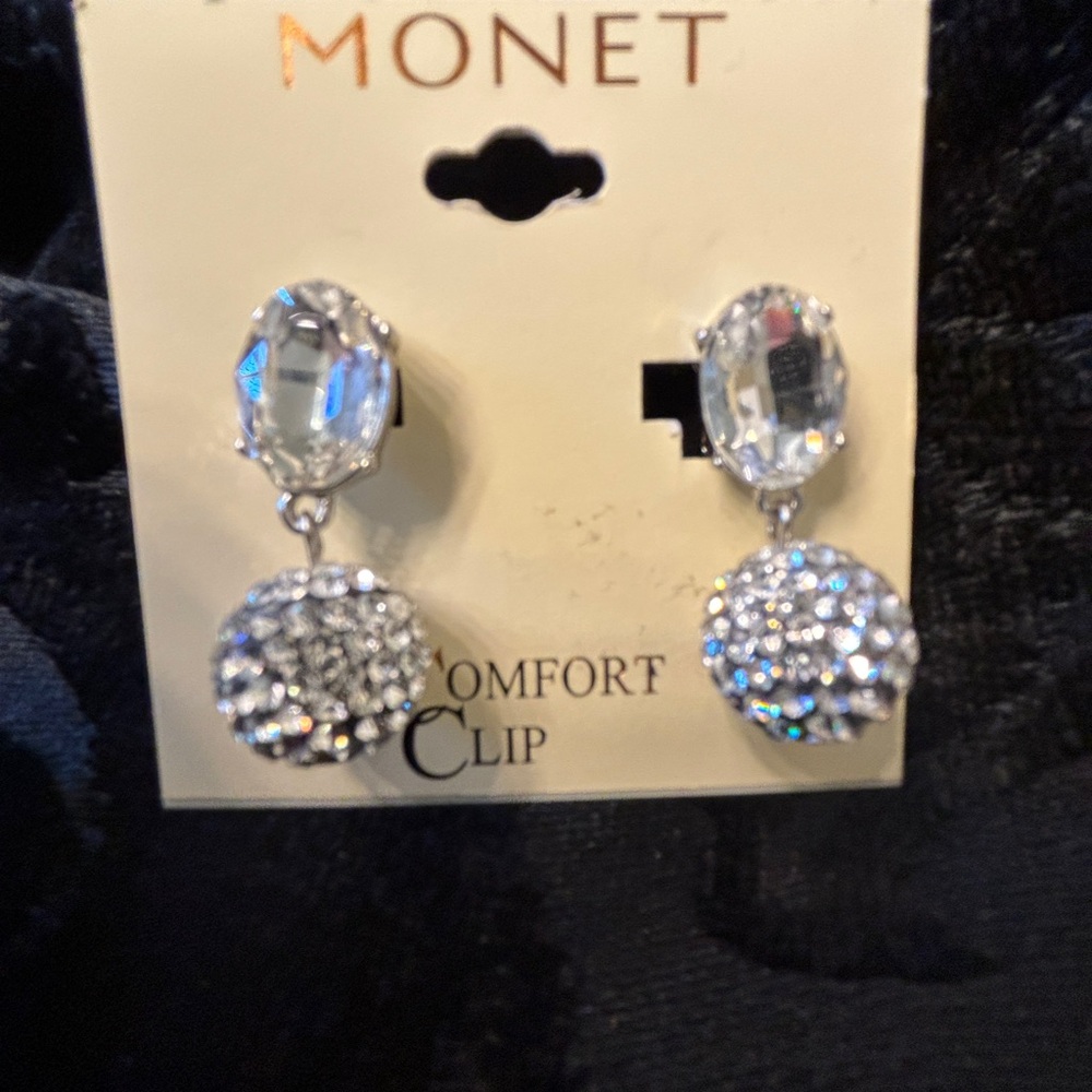 NWOT MONET VINTAGE CLIP EARRINGS